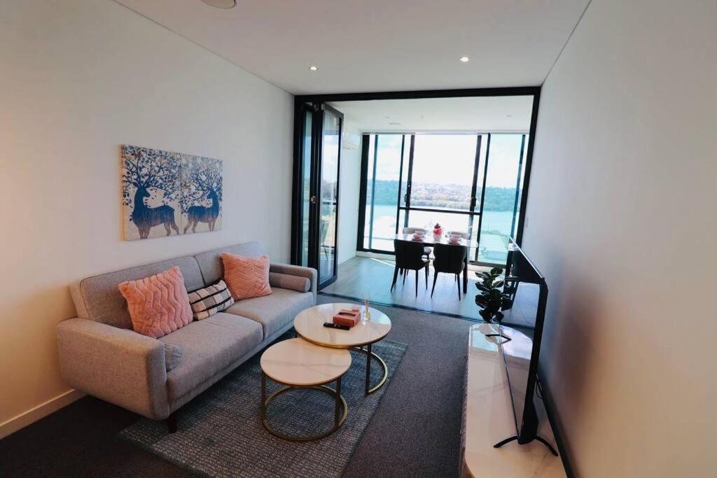 Appartamento Lovely Waterview 1 Bedroom +study+free Parking *
